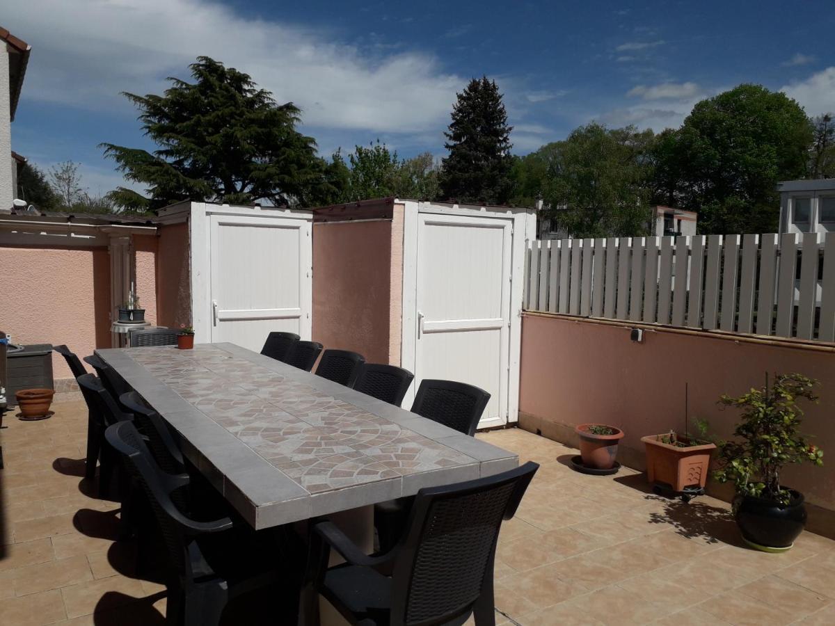 La Maison Rose 2 Chambres Avec Lit Pour 2 Personnes Et 2 Salles De Bains เนอแวร์ ภายนอก รูปภาพ